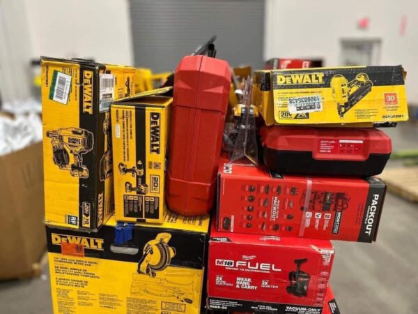 Mixed dewalt and Milwaukee tools pallet - Image 4