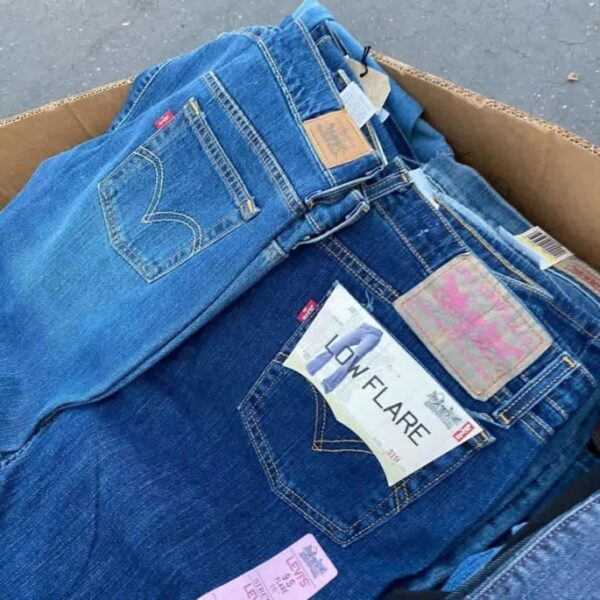 Wholesale Levi’s Jeans Pallet - Image 4