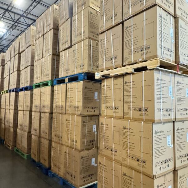 Wholesale 2.4 Cu. Ft. Compact Refrigerator
Brand New
288 units /Truck load - Image 4
