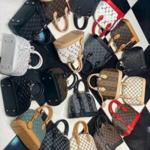 Wholesale Original handbags 150bags in a pallet - Shop now