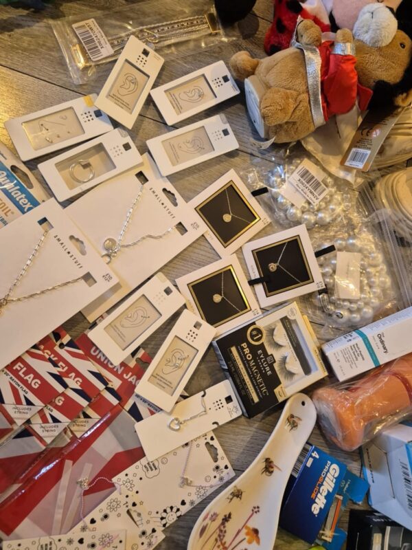 Wholesale mixed around 200+ items job lots pallet - Image 3