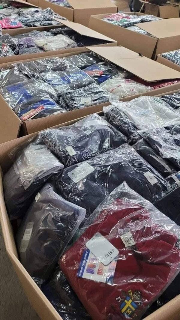 Wholesale New clothes from Costco 📦 - Pallets of 200 mixed pieces  - mixed with men women and children's clothing. Shop Now - Image 6